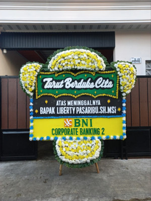 Papan Bunga Duka di Gunung Ibul