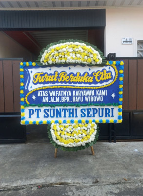 Papan Bunga Duka di Gunung Ibul