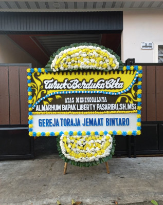 Papan Bunga Duka di Gunung Ibul
