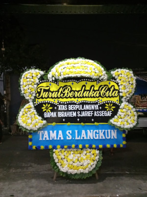Papan Bunga Duka di Gunung Ibul