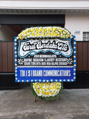 Papan Bunga Duka di Gunung Ibul